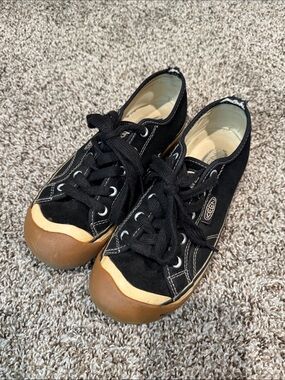 Keen Black Sneakers with Brown Toe Caps